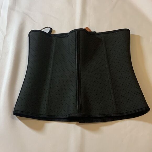Size Medium black waist trainer.  Train your waist the way YOU want it;) - Picture 5 of 9